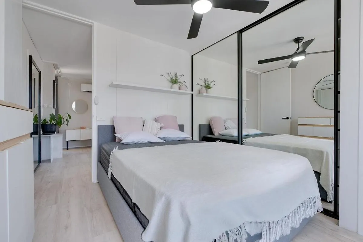 Modern Dual-Key Apt In The Heart Of Gc Gold Coast Apartman